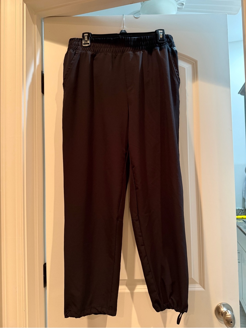 Apana Women's black Elastic-Waist Joggers